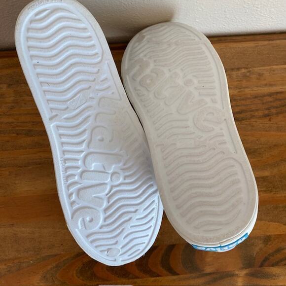 Native Jefferson Slip-on White with Navy Whales Boat Water Shoes - Size 9 - Picture 8 of 8